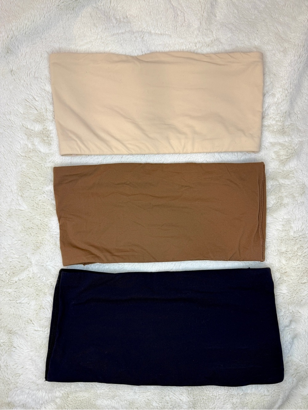 SKIMS Fits Everybody Bandeau Bra Lot of 3 – Size Small – Jasper, Onyx & Sand